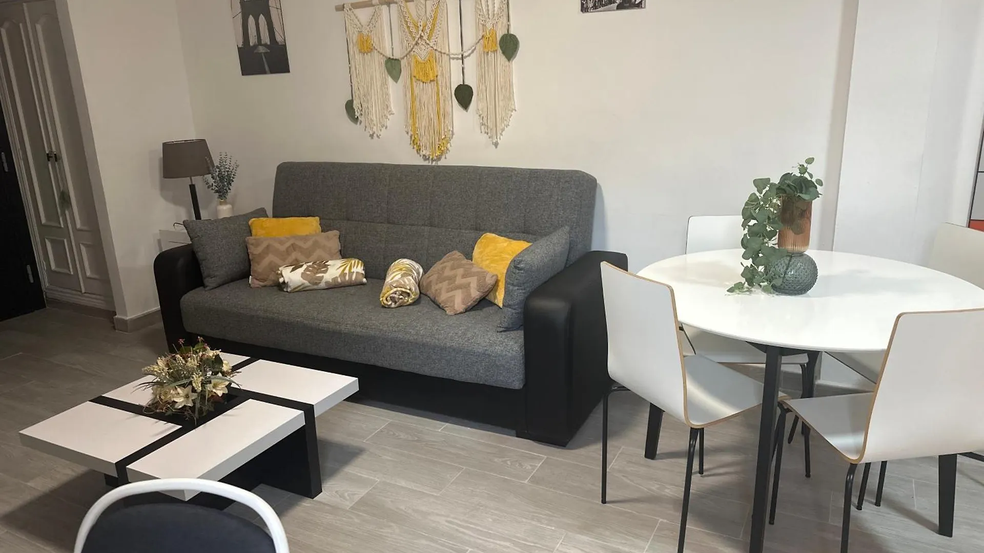 Espectacular Loft Con Piscina Comunitaria Junto Al Mar Malaga Apartment